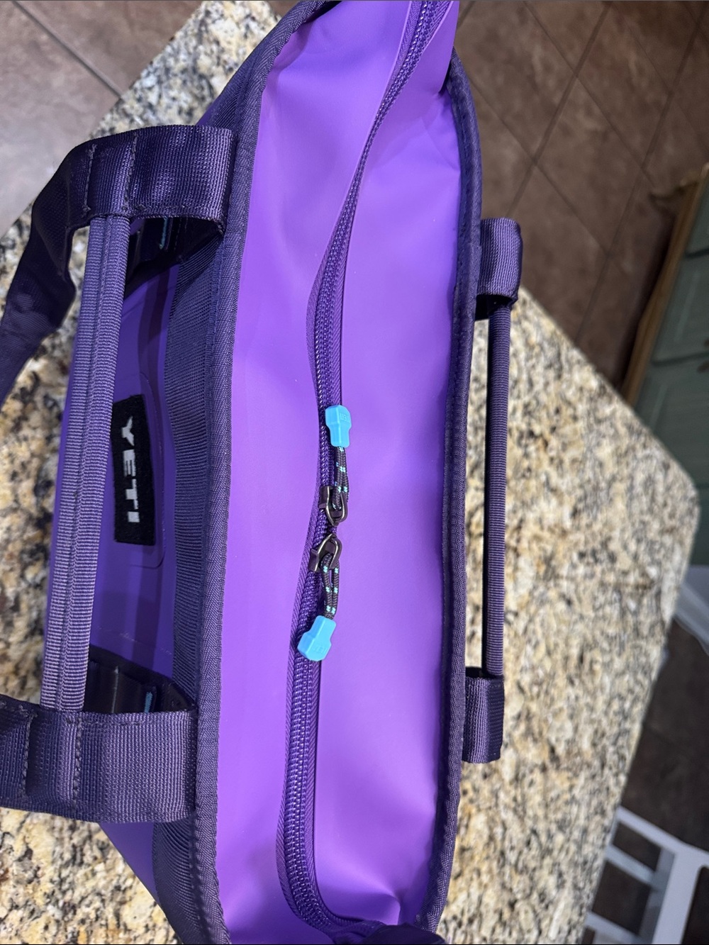Camino Zip 18L carryall - Picture 5 of 8
